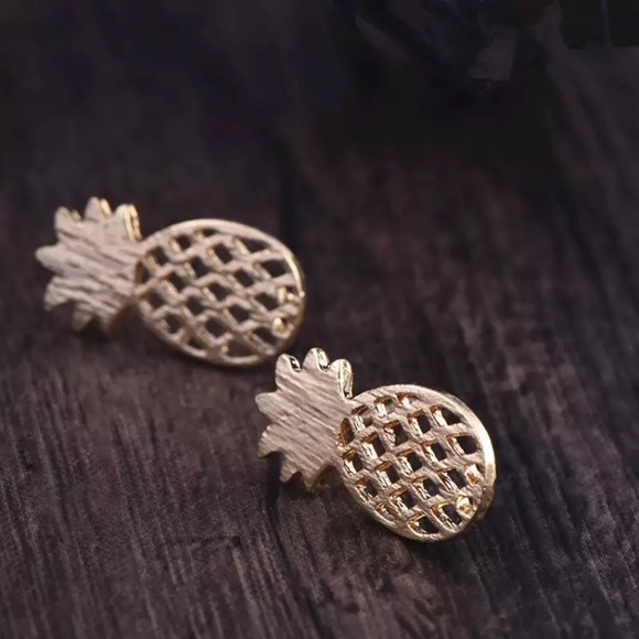 🔴 5/$20 Pineapple Dainty earrings in rose gold - Picture 2 of 5